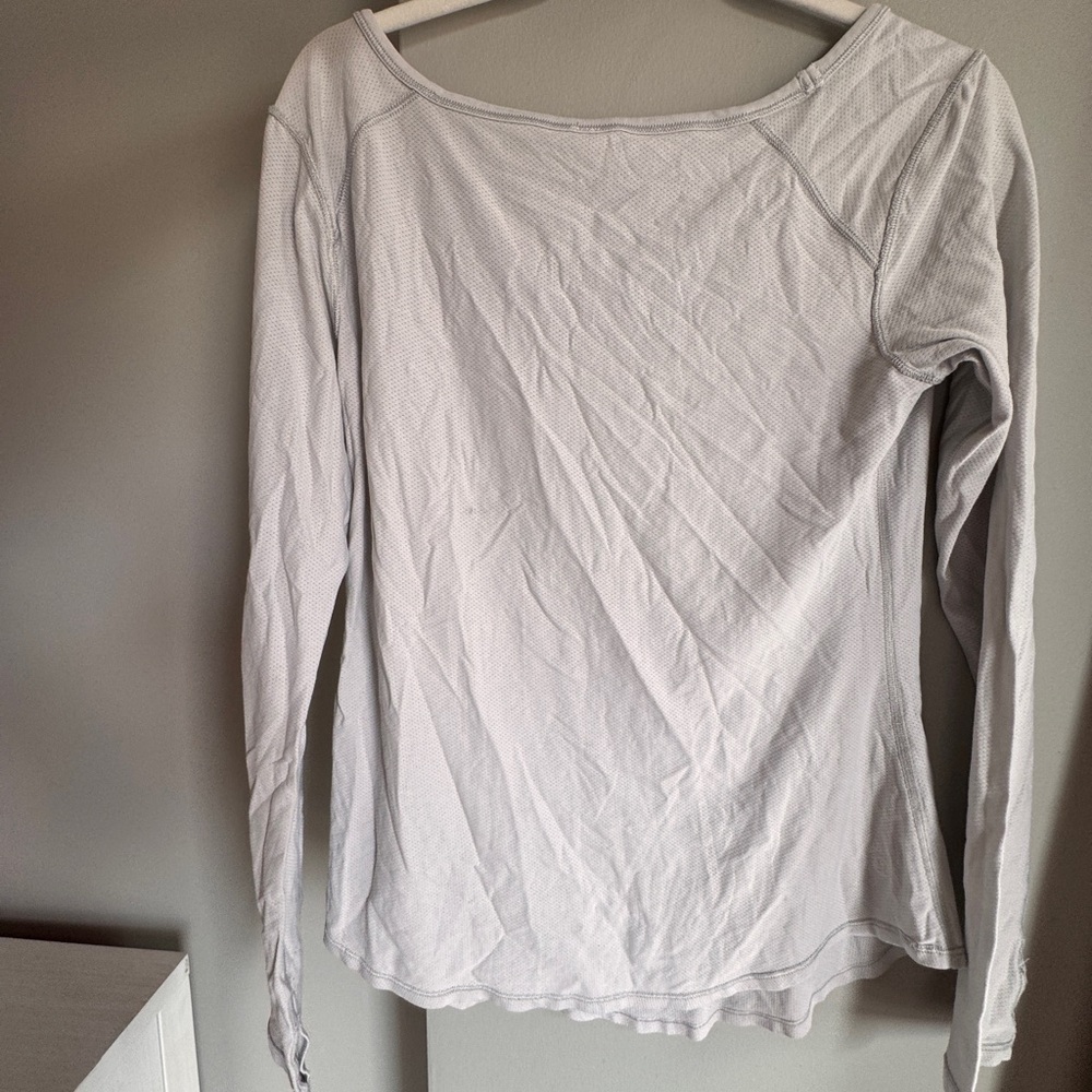 Lululemon 8 Inner Essence Long Sleeve Tee White/Light Silver - Picture 4 of 6
